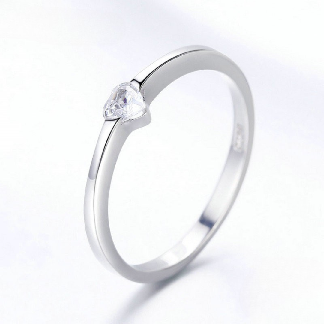 Anel Solitário Coração Prata 925