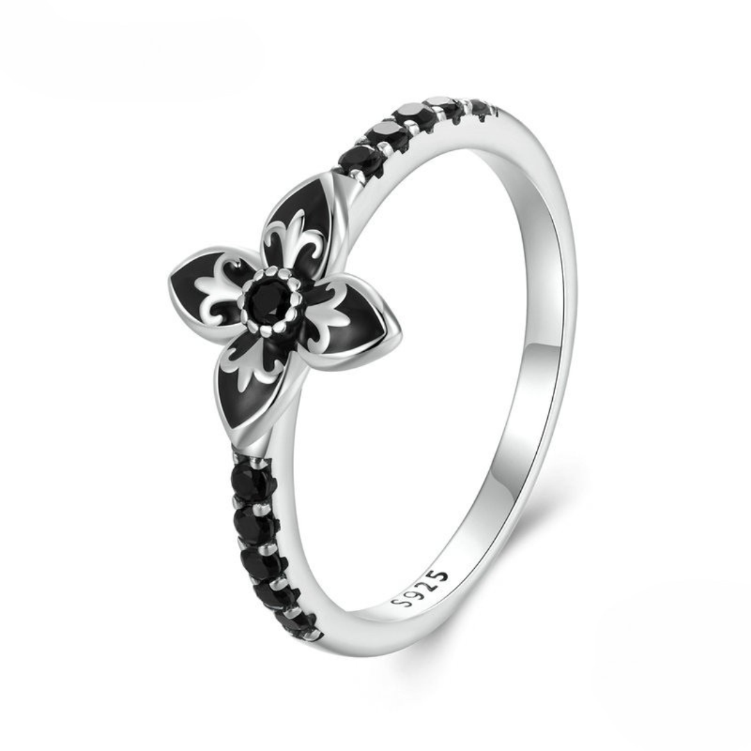 Anel Flor da Noite com Zircônias Negras Prata 925