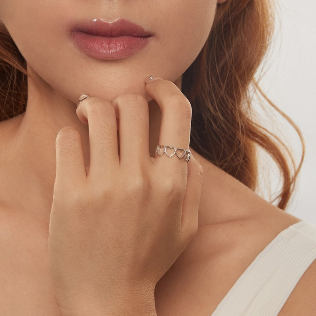 Anel Corações Vazados – Prata 925