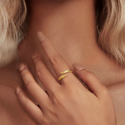 Anel Folhas Douradas Prata 925