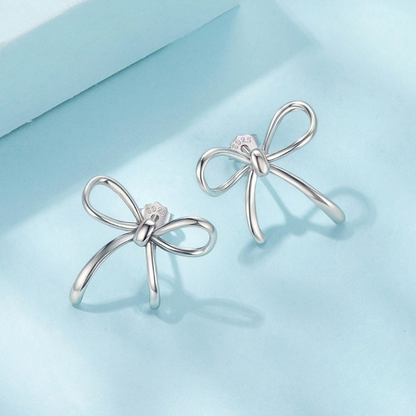 Brinco Laço Minimalista em prata 925