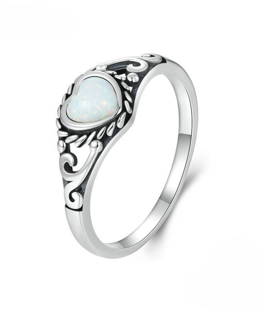 Anel Opala Coração Prata 925