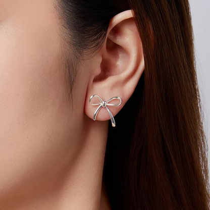 Brinco Laço Minimalista em prata 925