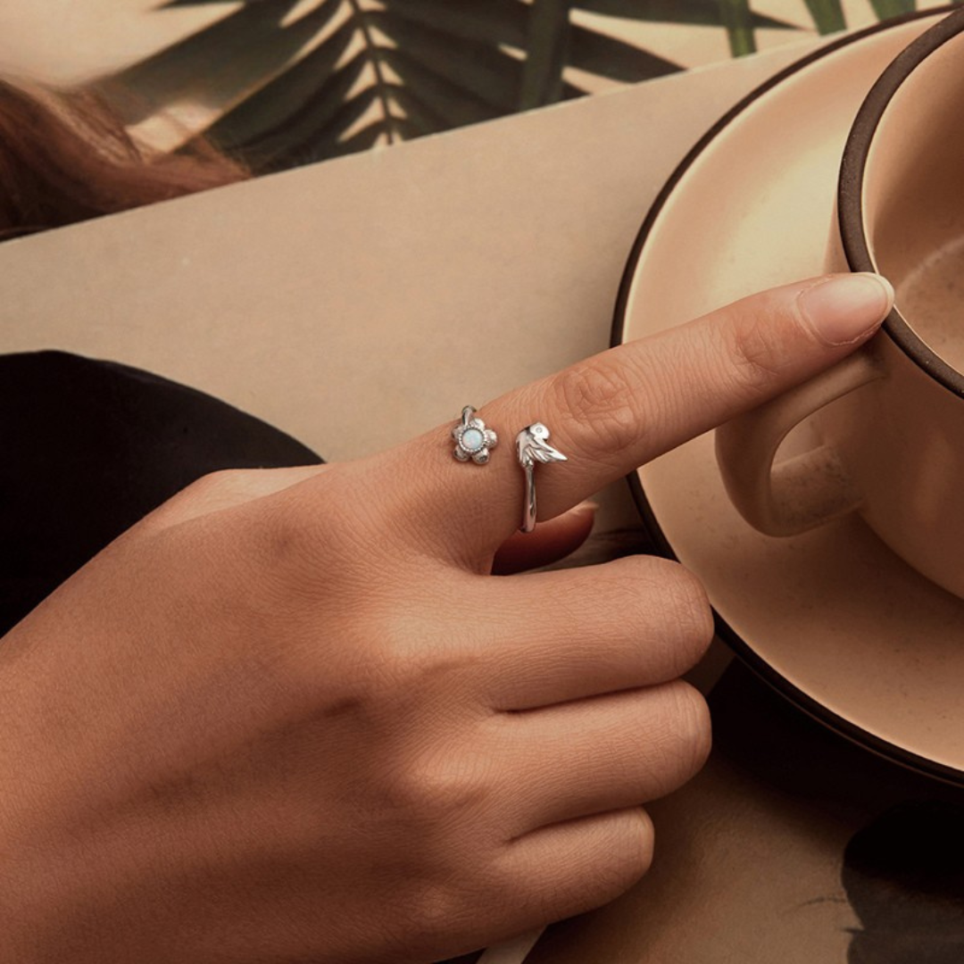 Anel Flor de Luz prata 925